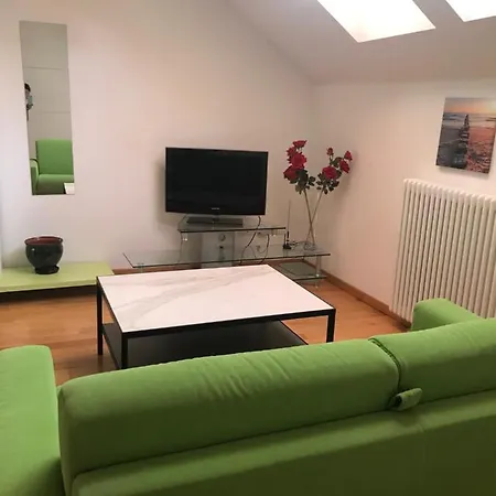 Apartment With Cathedral View דירה *